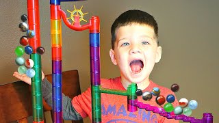 CALEB'S FAVORITE TOY EVER! MARBLE RUN RACE! Resimi