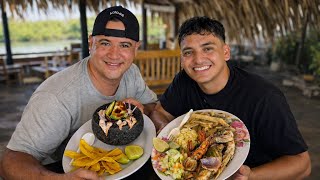 REGALANDO PALETAS EN LA PLAYA 