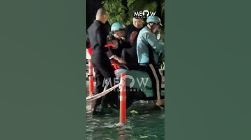 Nghệ sĩ Bạch Long đi xe công nghệ ra về khi đến chia buồn cùng MC Đại Nghĩa