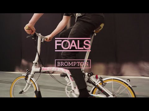 Videó: A Brompton bemutatja a Foo Fighters kerékpárjait, miközben kezdődik a jótékonysági aukció