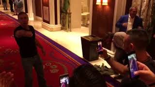 jonny-sarhanis---jonny-gets-barraged-by-fans-at-the-wynn-casino-in-las-vegas