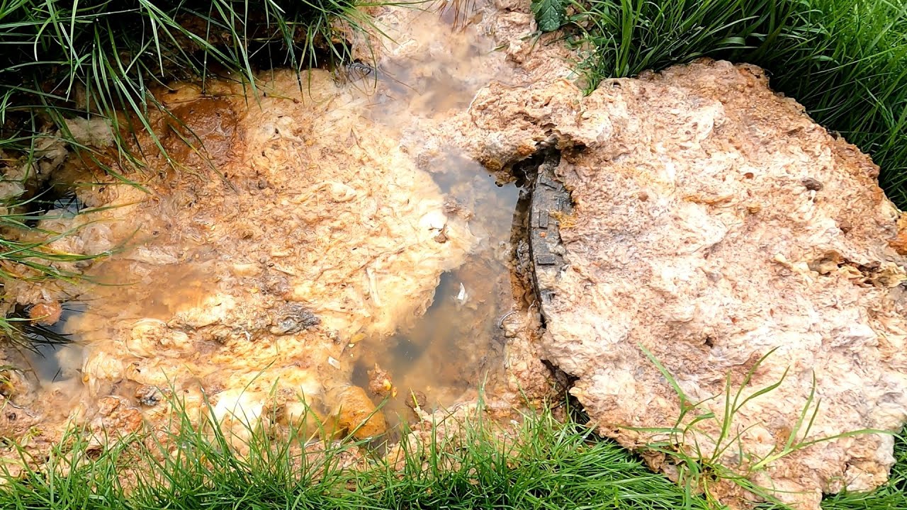 Super STUBBORN Manholes 😩 Jetter 2 Calls for Back up 💪