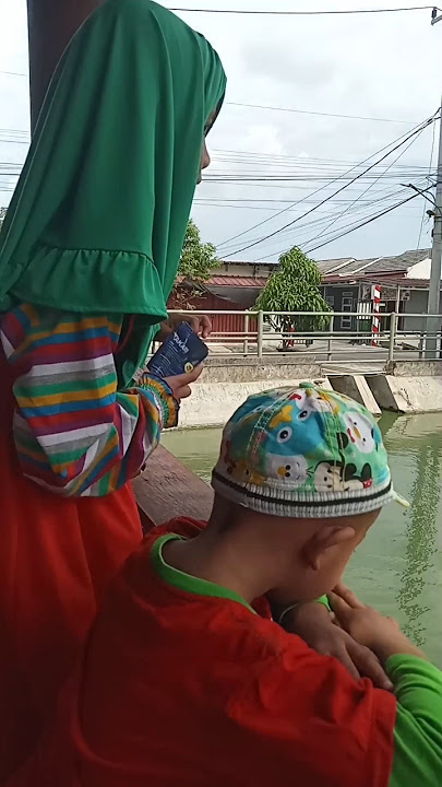 Kasih Makan Ikan 🐟🐟🐟