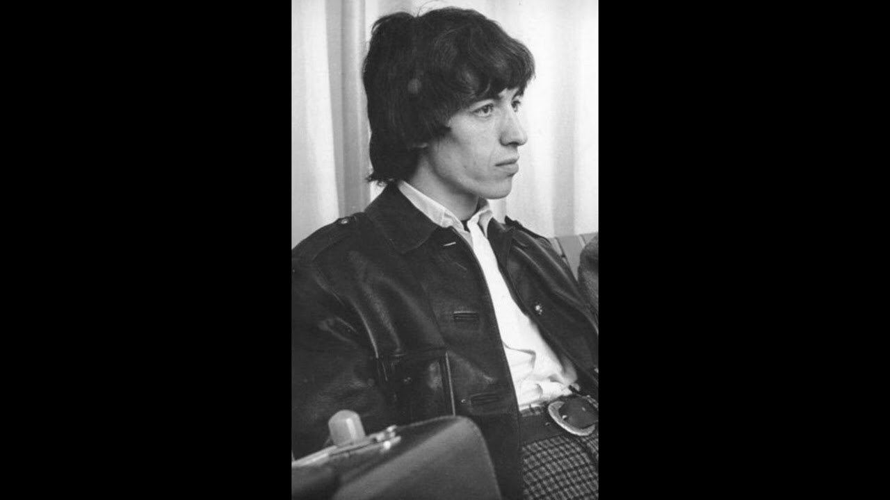 Bill Wyman shows why he's the ultimate rhythm bassist - Miss Amanda Jones - The Rolling Stones