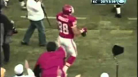 Brian Waters destroys Keiwan Ratliff