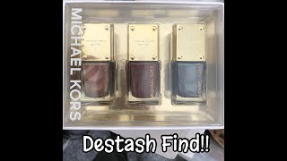 Michael Kors Nail Polish Trio
Hi guys, I got this cute Michael Kors polish gift set in a destash and thought I would do a little review for you.
This is not PR and all opinions are my own
Thanks for watching
George xx
https://www.instagram.com/georges_nails83 Michael Kors Nail Polish Trio