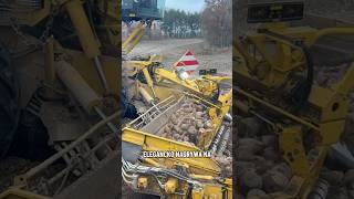 Przyjrzyj Się Dokładnie Jak Operator Nagarnia Końcówkę Buraków