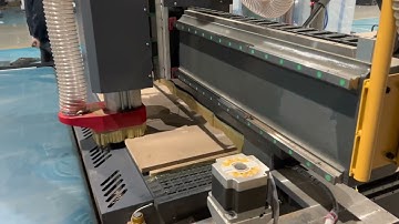 AccTek-How to use the loading and unloading table on ATC CNC machine/AKM2131C