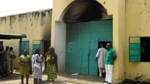 Breaking: Another Nigerian jailbreak as many prisoners escape, one official killed