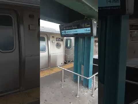 Videó: Brooklynból LaGuardiába tömegközlekedéssel