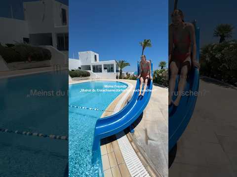 Ist eure Freundin auch so? Hahaha #beziehung #sommerurlaub #urlaub #paare #pool