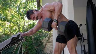 What I Eat And Lift To Build Muscle Right Now