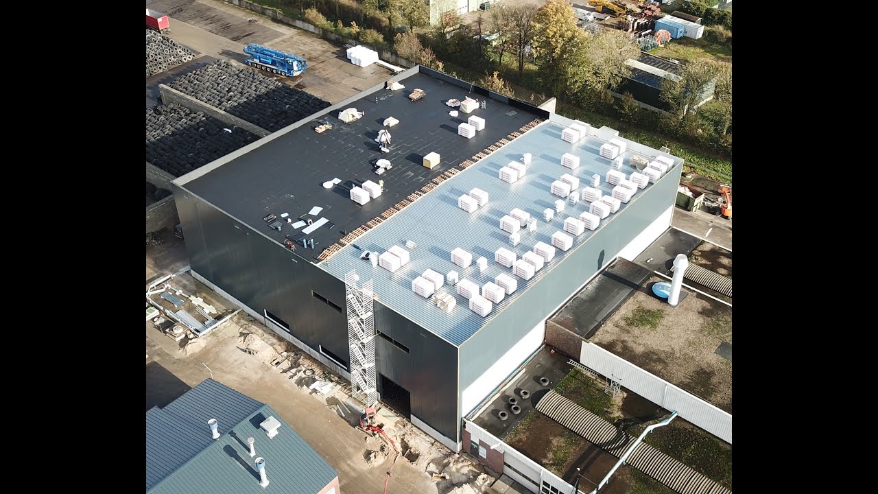 dakwerkzaamheden-bij-nieuwbouw-kargro-recycling-nederweert-youtube
