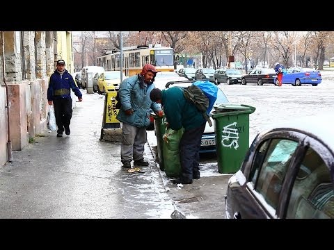 KARMÁK - EGY HAJLÉKTALAN EMBER TÖRTÉNETE