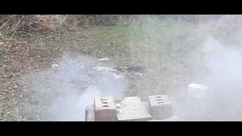 deoderant can exploding.!!! awsum !  600fps casio exilium ex-f1 slomotion