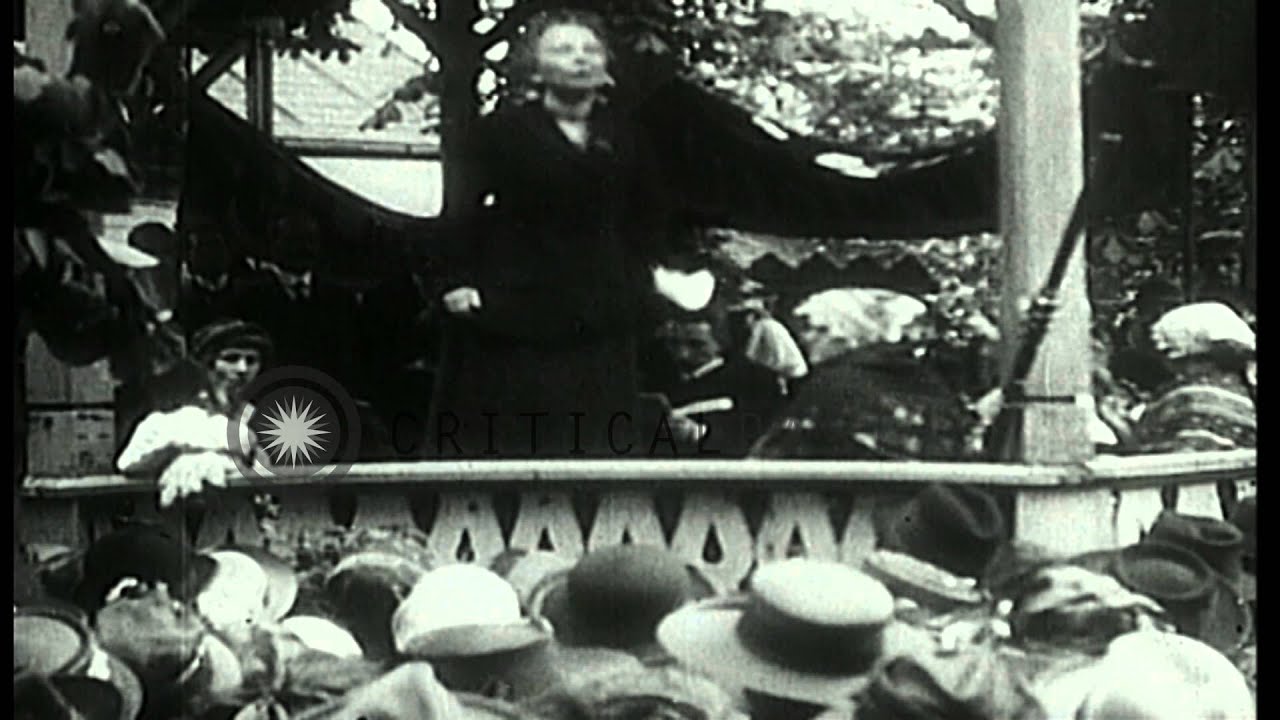 Delegates address cheering crowds in Prague, during formation of First Republic o...HD Stock Footage