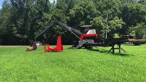 325 Prentice Knuckleboom Log Loader and CTR IP-42 Slasher Saw