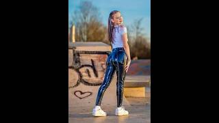 Outstanding glossy black Legging Pants with ankle boots outfits guide for city night event #leggings