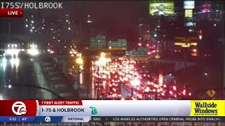 Flooding closes I-75 near Downtown Detroit