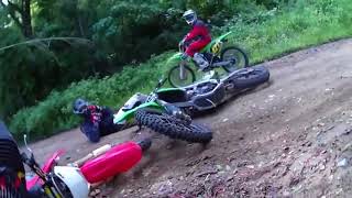 000 Top 60 saltos sin éxito y caídas en una motocicleta GoPro FAILS 2016 HD