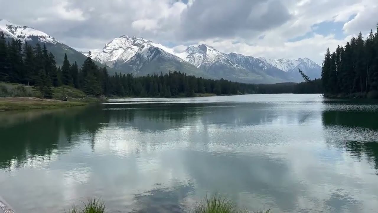 Johnson Lake Banff Alberta Canada 🇨🇦