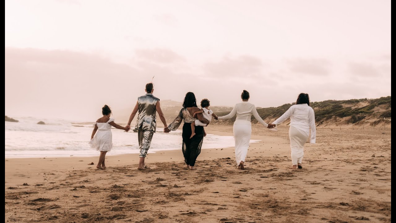 Ver Mitch Tambo and Voice of Lele - Amazing Grace (Official Visualiser) no YouTube Ver Mitch Tambo and Voice of Lele - Amazing Grace (Official Visualiser) no YouTube