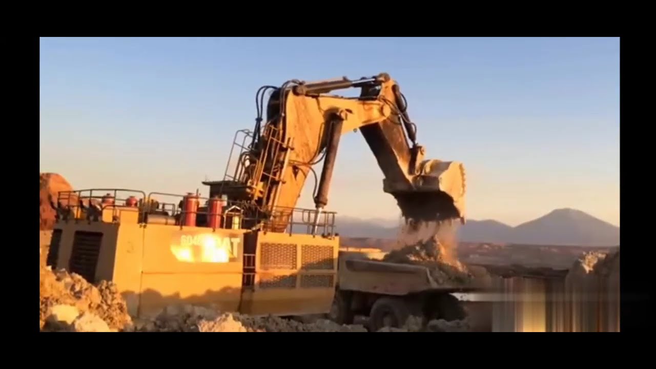 EXCAVATOR / MINING/HEMM  MACHINERY/ OPEN CAST MINE / MEGA / HUGE EQUIPMENT