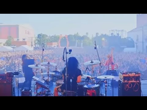 ヤバイTシャツ屋さん「かわE」スペイン村2026 Day2 ライブ映像