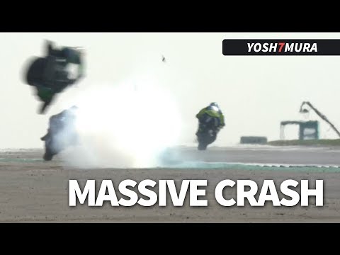 MASSIVE Crash in the National Superstock 1000 race at Silverstone