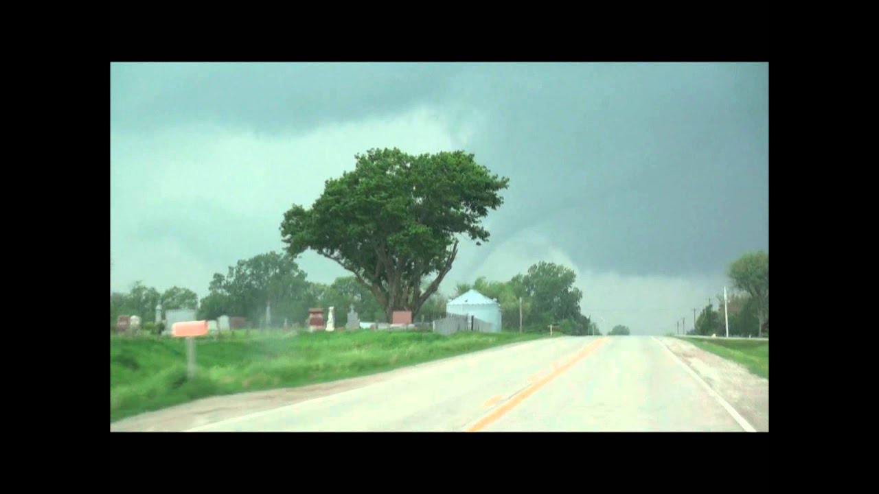 Parnell, Iowa Tornado 5/22/11 YouTube