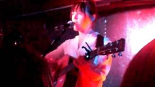 Laura Marling live in Berlin (Privatclub) 01.04. 2010 - Hope In The Air (with lyrics)