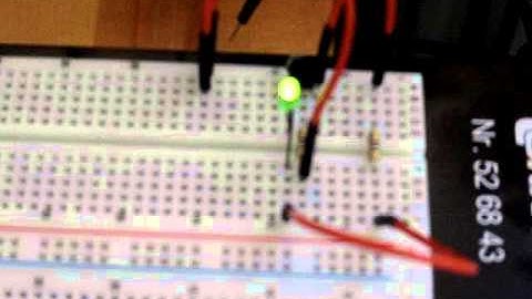 Raspberry Pi: led blinking via PNP transistor