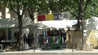Des Livres Nous Marché De La Poésie Et Rdv Bd Damiens