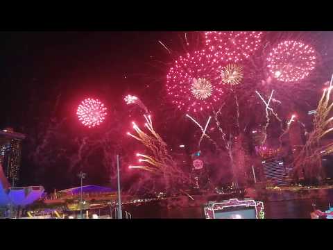 新加坡 春到河畔 2019 年 2月 10日 正月初六 八点 发放烟花 20190210 200118