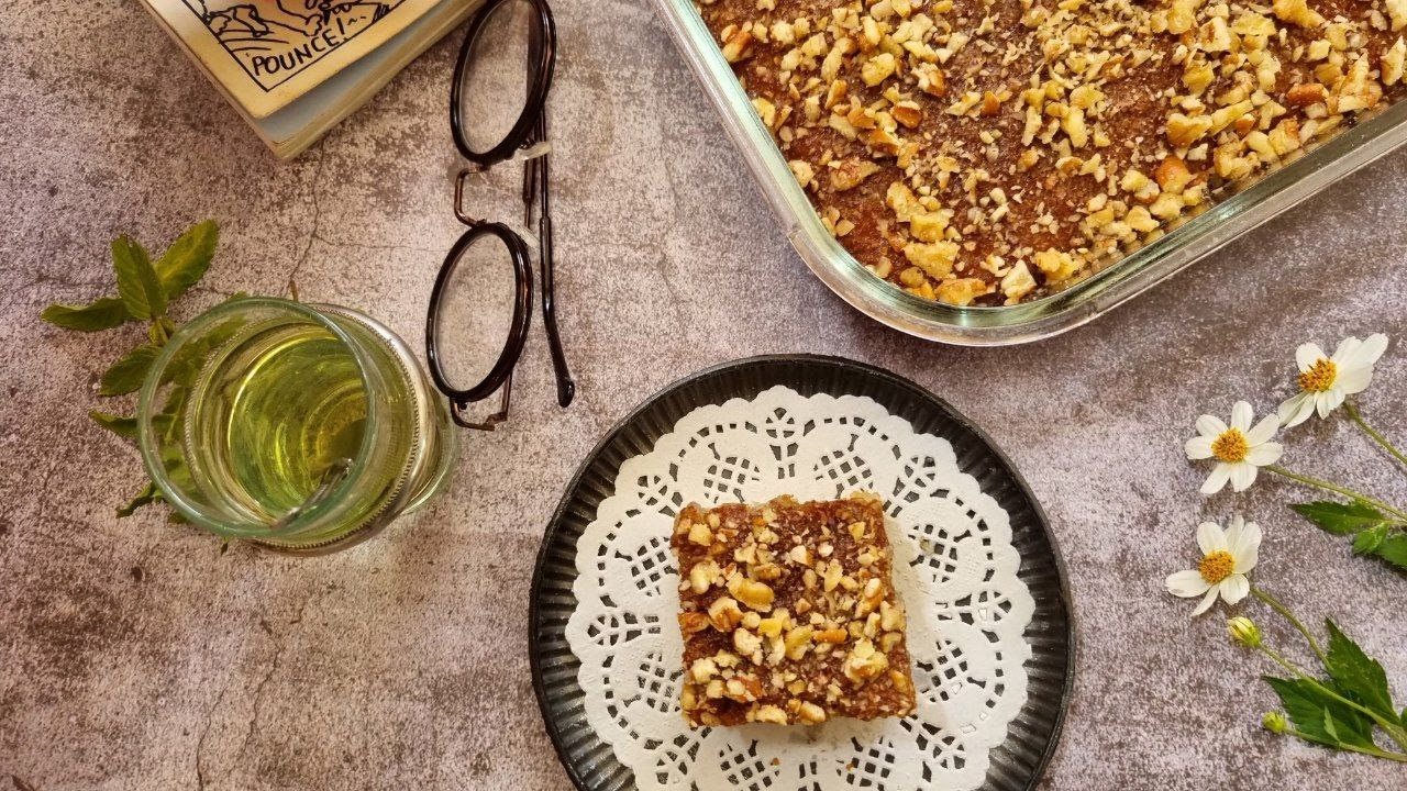 עוגת סולת בחושה בטעם בקלאווה