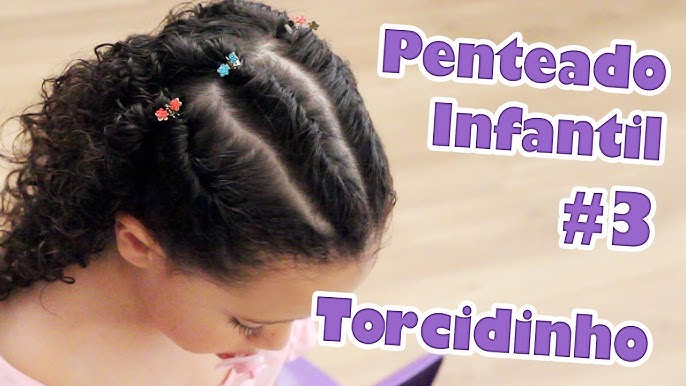 Menina pré-escolar com retrato de cabelo artificial com colarinho  ventilador de vista lateral ao ar livre com penteado infantil da moda