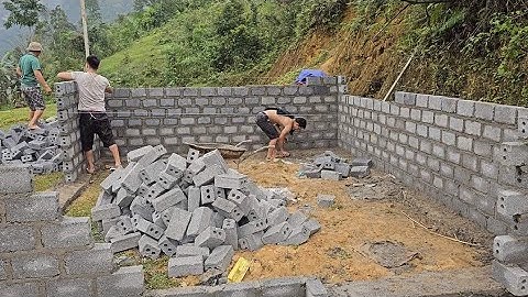 Biệt thự ông bà cụ 93 tuổi sinh tồn trong rừng xây nhanh như gió. Nguyễn Tất Thắng