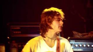 Wishbone Ash -- Leeds 1974 -- Throw Down the Sword chords