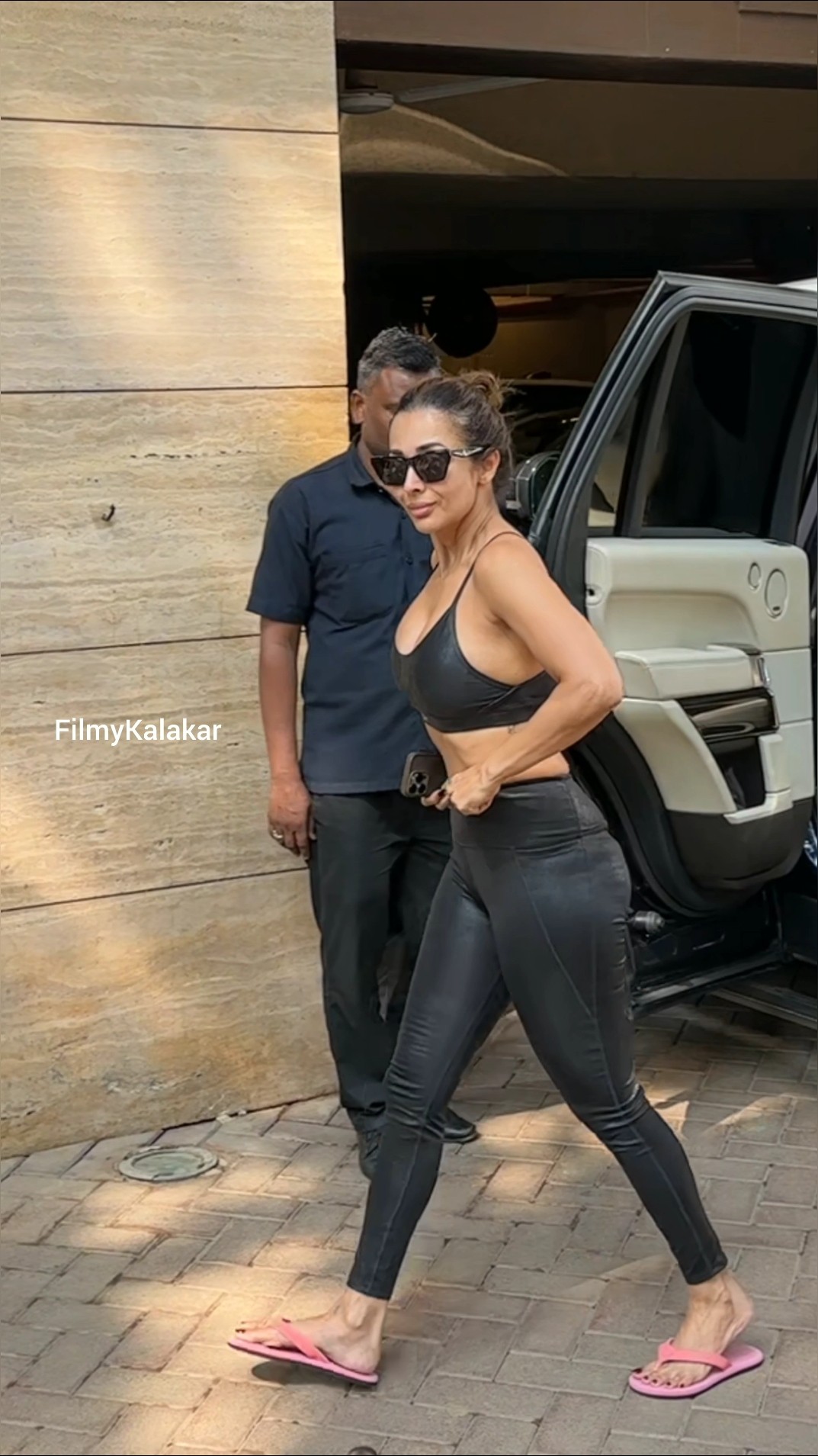 #malaikaarora and Coco displaying their cute bond ? #filmykalakar
