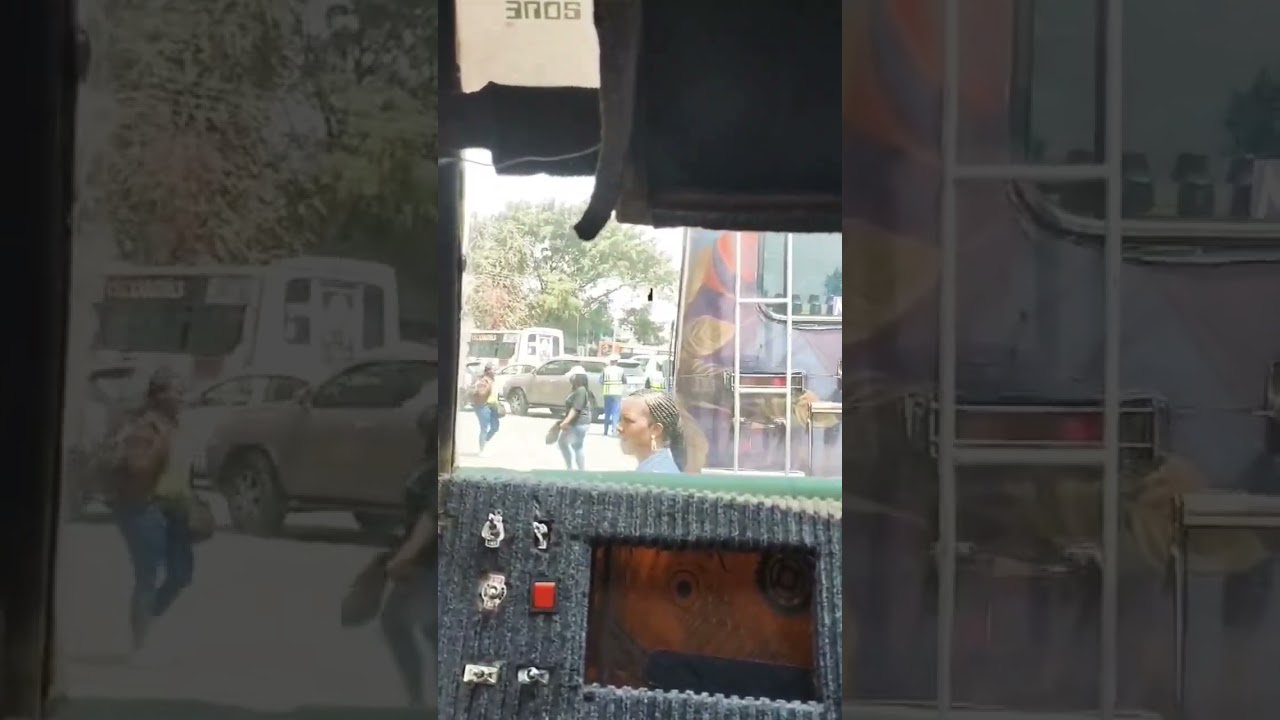 KENYAN TRAFFIC POLICE 🚓 