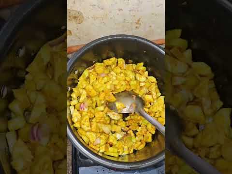 I Made Ridge Gourd and Onion Curry in Such a Way That Not Only Adults But Kids Devoured It Too😋