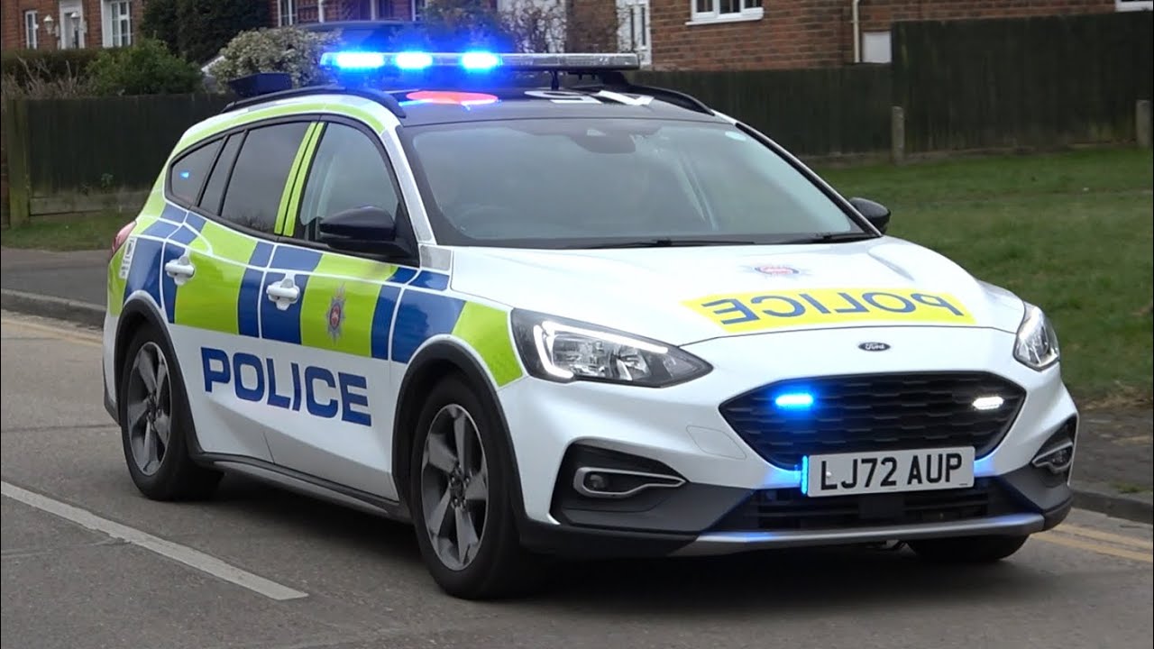 Surrey Police, Marked Ford Focus Active, Driver Training Unit (DTU),