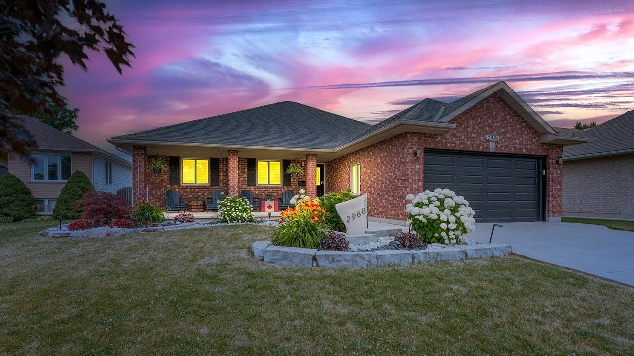 Dean Holtz Photography provides Professional Sarnia Real Estate Photography/Videography