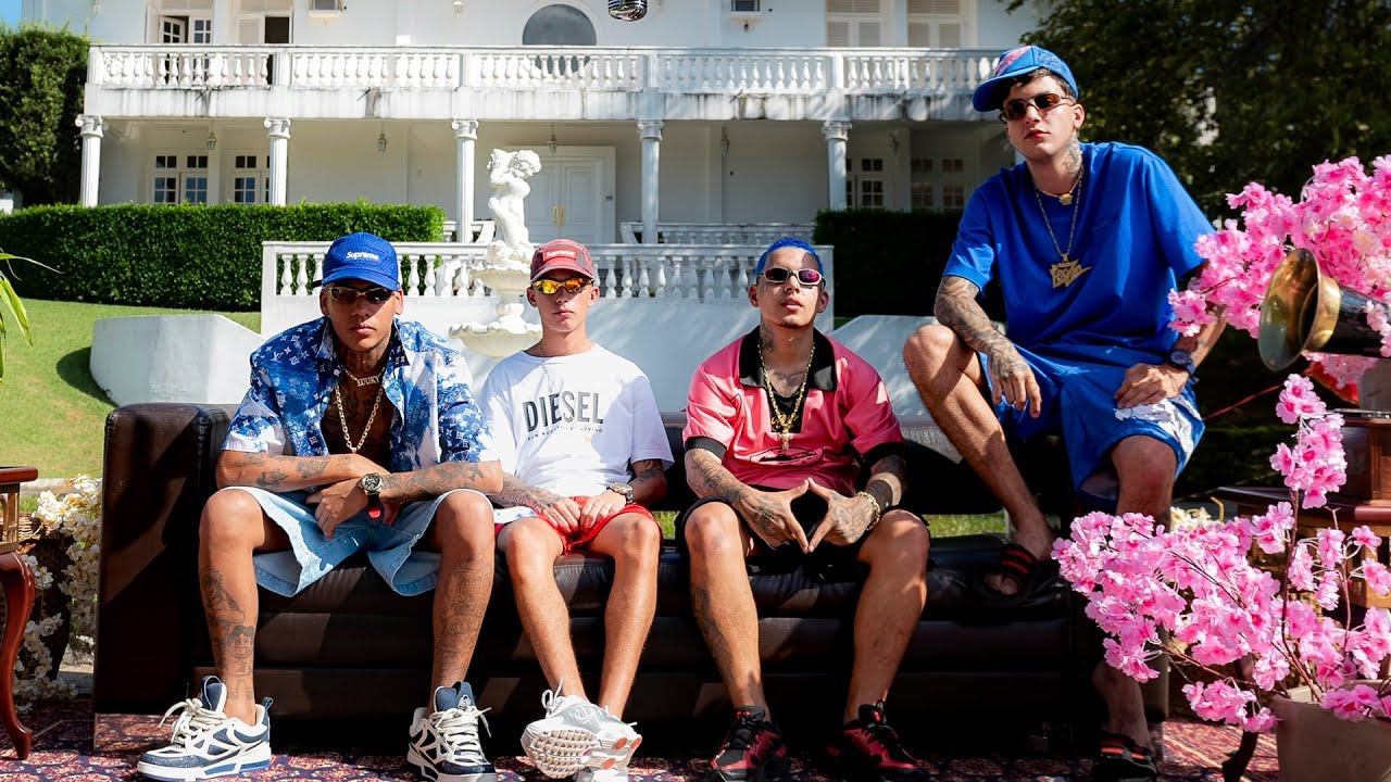 ELA VEM DE LONGE - Mc Rick, MC Leozin, MC Luuky, MC Bruno MS (Caos No Beat) - VIDEOCLIPE OFICIAL