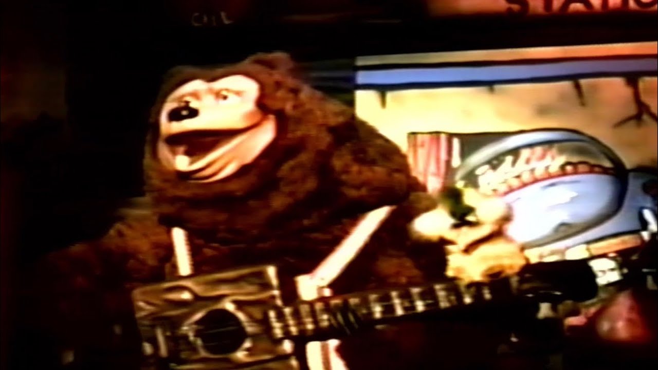 Sal’s Birthday on VHS | Animatronic Warehouse’s Rock Afire Explosion 