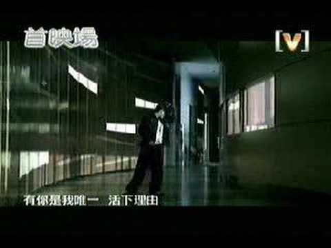 太想爱你-半吨兄弟 『太想爱你是我压抑不了的折磨 能否请你不要不要选择闪躲』动态歌词lyrics 高音质