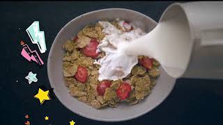 Special K Red Berries, Vanilla & Almond, Fruit & Yogurt - Voz Aline Galván
