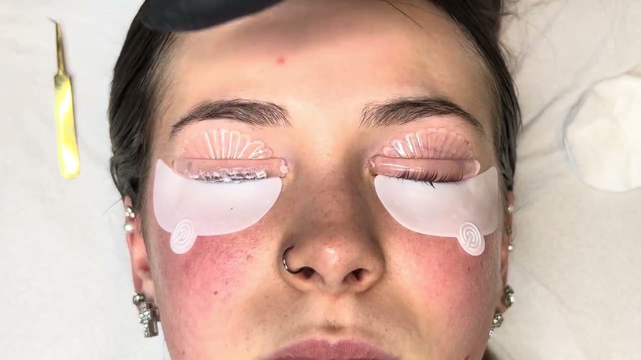 Tecnica Coreana Laminazione Ciglia STEP BY STEP MAXYMOVA. Korean Technique with Cysteamine Lash Lift