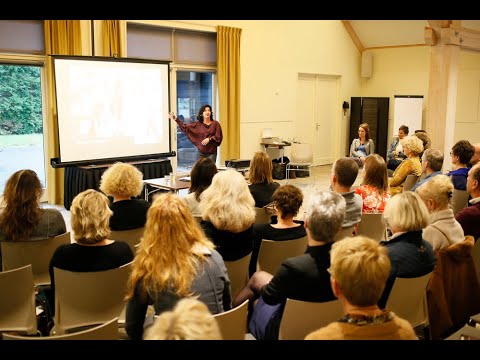 Antropoloog Danielle Braun - lezing op workshop Waan-Zinnig, samen met psychiater Esther van Fenema