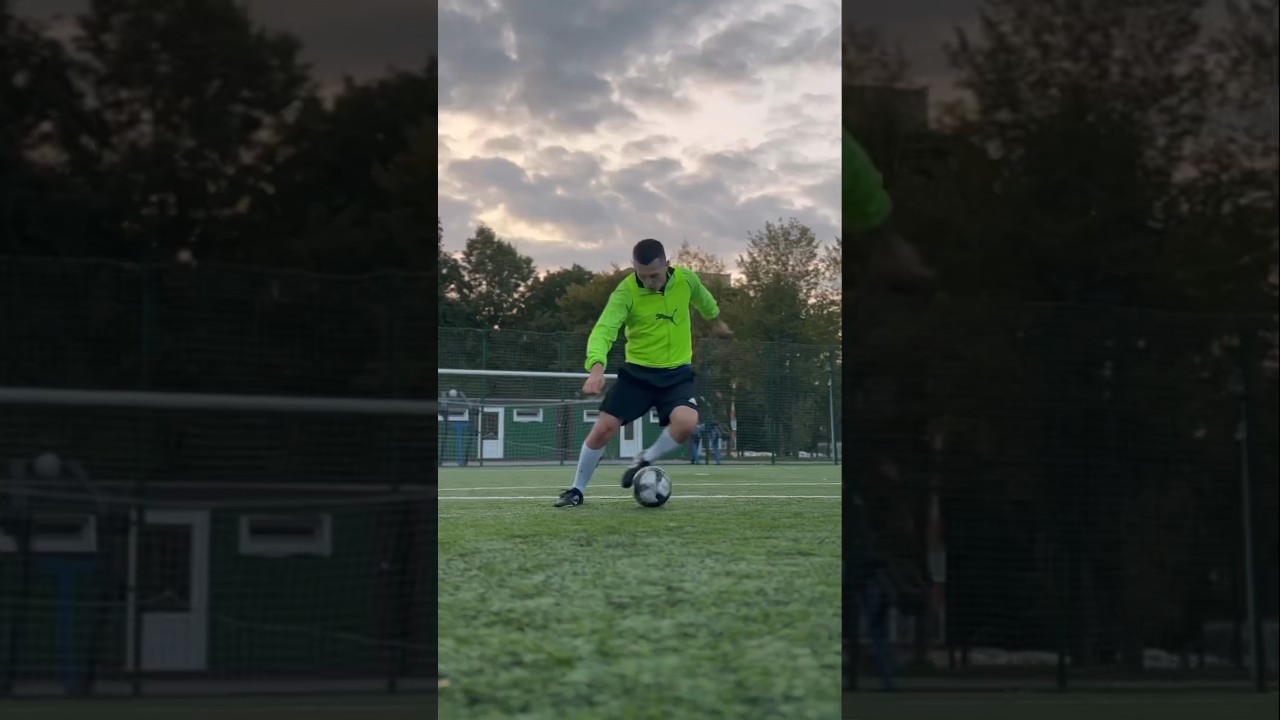 Футбольный челендж, кто не попадет в перекладину тот отжимается. # ...